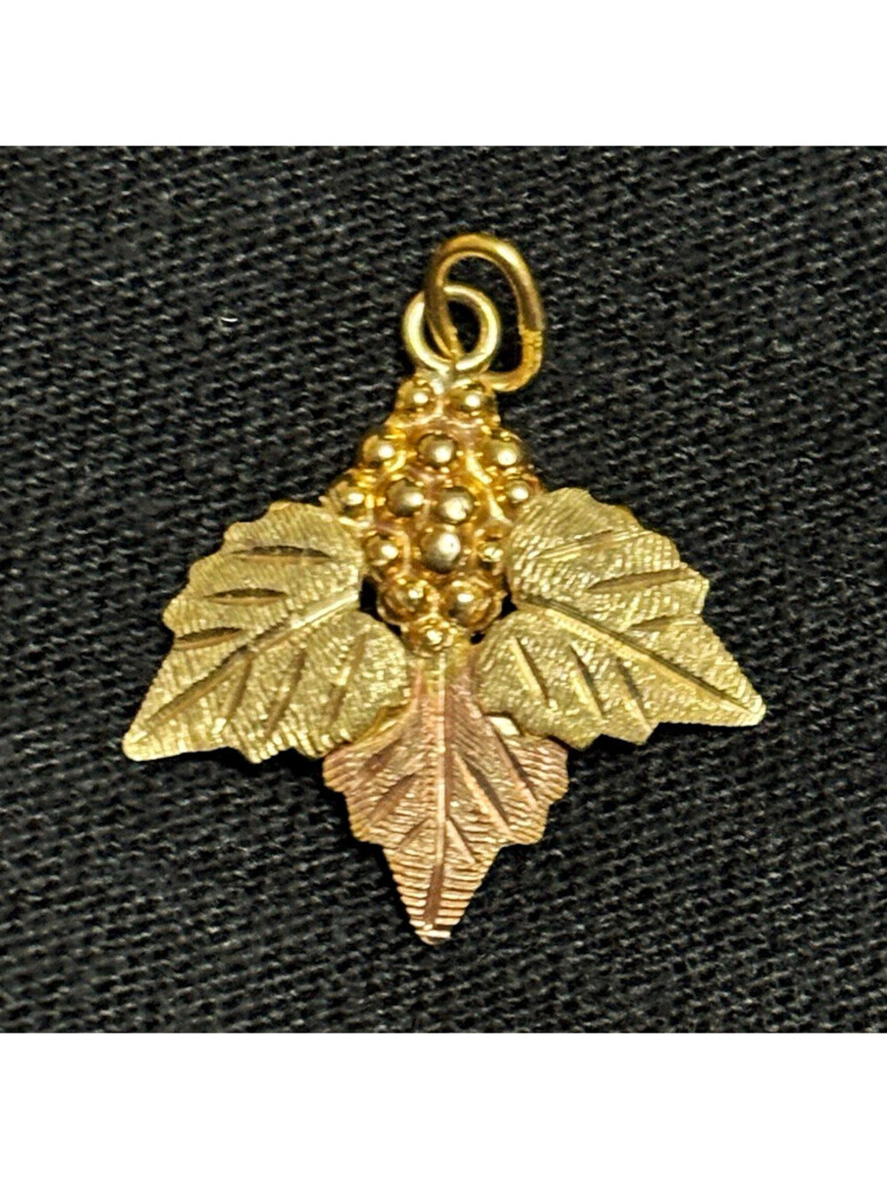 10K Multi-Tone Gold Leaf & Grape Cluster Charm Pendant No Stone Black Hills Gold